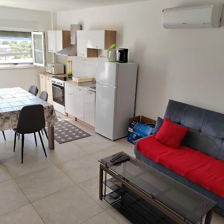 Apartman Senka Rogotin Lägenhet Exteriör bild