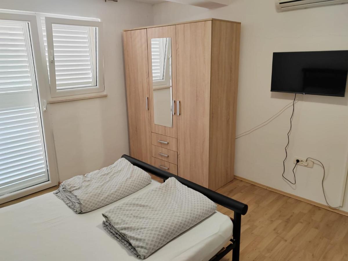 Apartman Senka Rogotin Lägenhet Exteriör bild